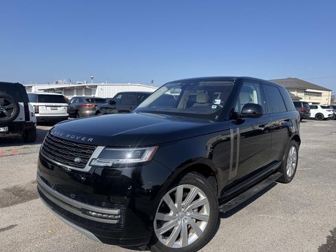 Used 2023 Land Rover Range Rover SE AWD/4WD image 1