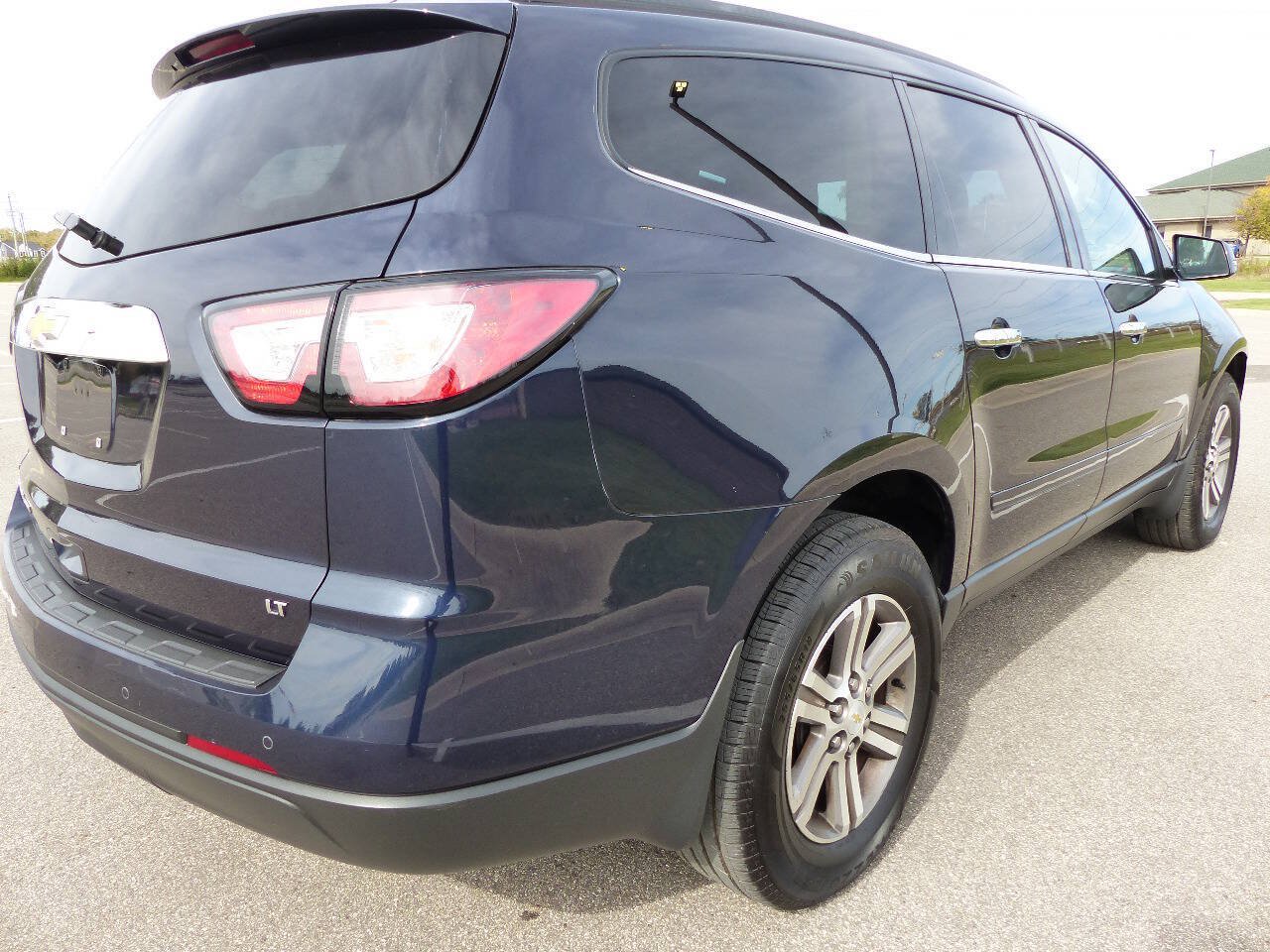 Used 2017 Chevrolet Traverse LT AWD/4WD image 9