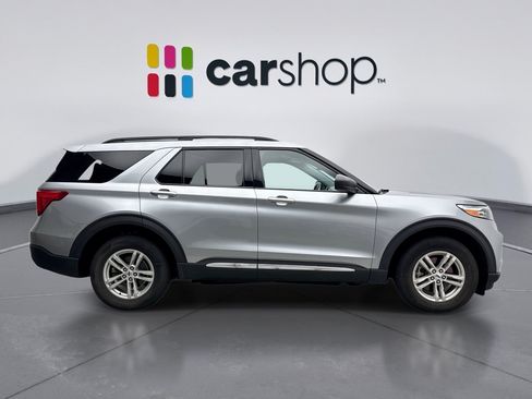 Used 2022 Ford Explorer XLT w/ Equipment Group 202A AWD/4WD image 6