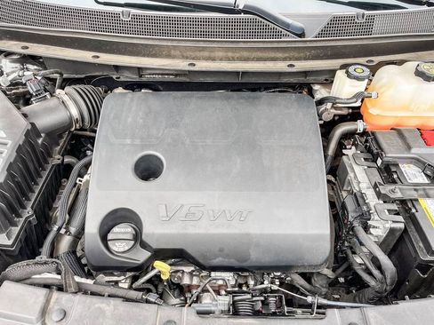 Used 2022 Chevrolet Traverse LT w/ LPO, Floor Liner Package image 56