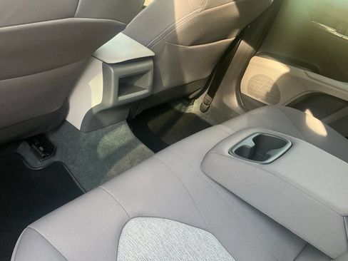 Used 2022 Toyota Camry LE image 7