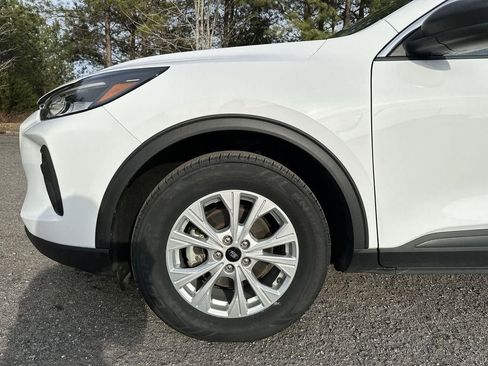Used 2024 Ford Escape Active w/ Tech Pack #1 AWD/4WD image 17