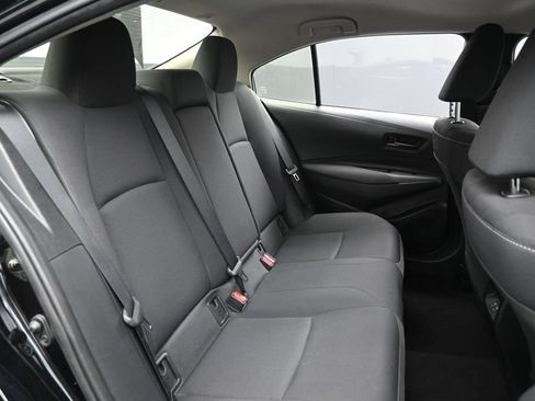Used 2025 Toyota Corolla LE w/ LE Premium Package FWD image 38