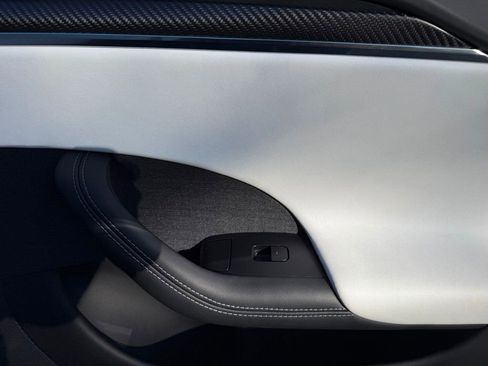 Used 2022 Tesla Model S Plaid image 36