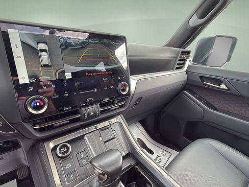 Certified 2025 Lexus GX 550 w/ Accessory Package (2T) AWD/4WD image 32