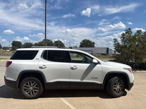 Used 2019 GMC Acadia SLT FWD image 4