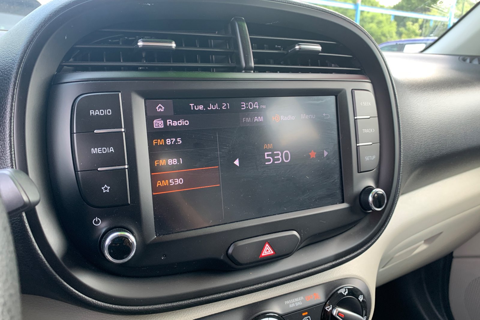 Used 2025 Kia Soul LX w/ LX Technology Package FWD image 21