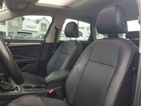 Used 2019 Volkswagen Jetta SE image 13