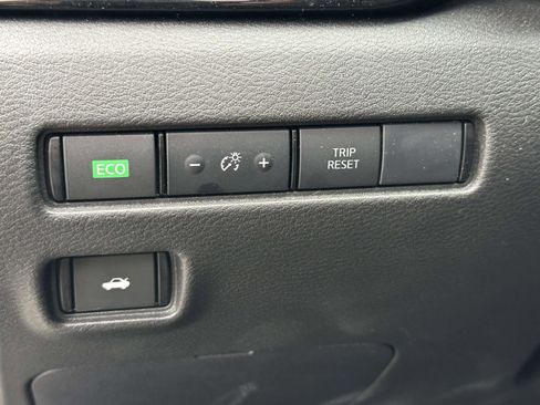 Used 2023 Nissan Sentra SV w/ All-Weather Package image 18