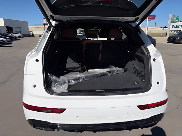 Used 2024 Audi Q5 e Premium Plus w/ Premium Plus Package AWD/4WD image 16