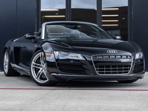 Used 2011 Audi R8 V10 AWD/4WD image 2