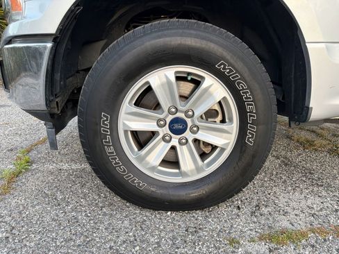 Used 2019 Ford F150 XLT AWD/4WD image 4