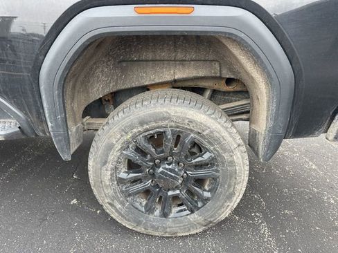 Used 2023 GMC Sierra 2500 Denali w/ Denali Black Diamond Edition image 12