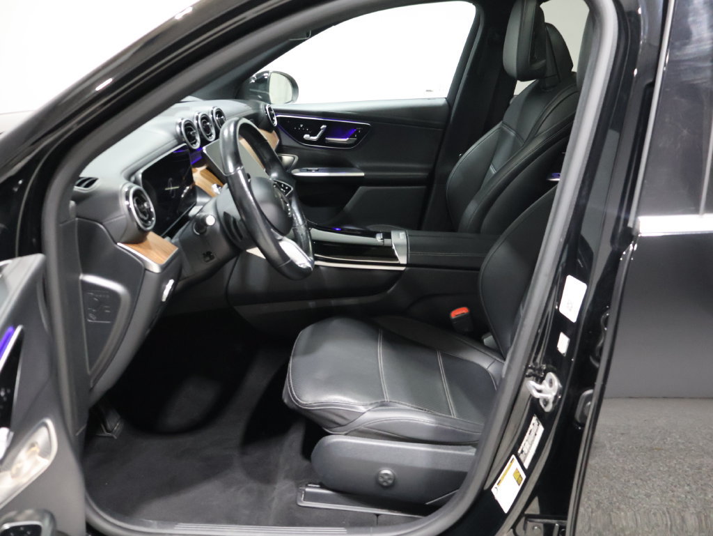 Used 2023 Mercedes-Benz GLC 300 4MATIC image 9