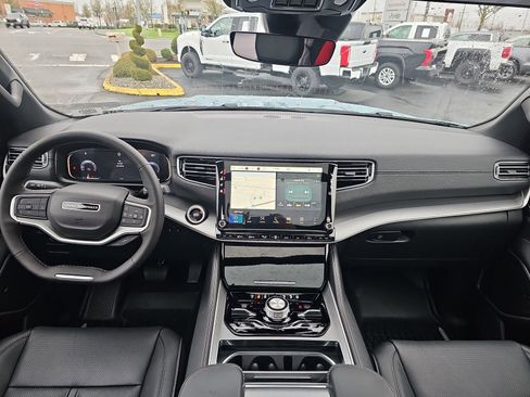 New 2026 Jeep Grand Wagoneer 4WD image 9