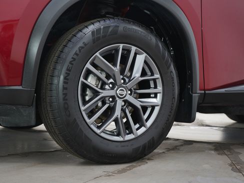 Used 2021 Nissan Rogue S image 30