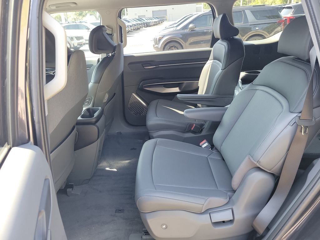 New 2026 Kia EV9 Light RWD image 17