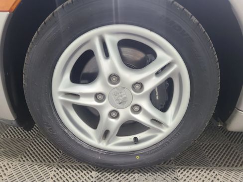 Used 2003 Porsche Boxster RWD image 17