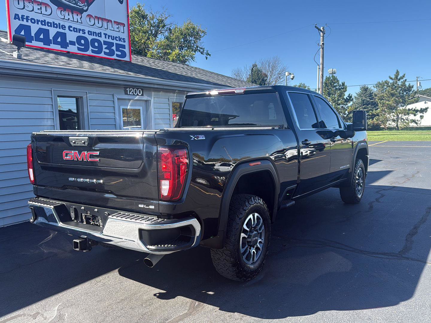 Used 2022 GMC Sierra 2500 SLE w/ SLE Value Package; AWD/4WD image 7