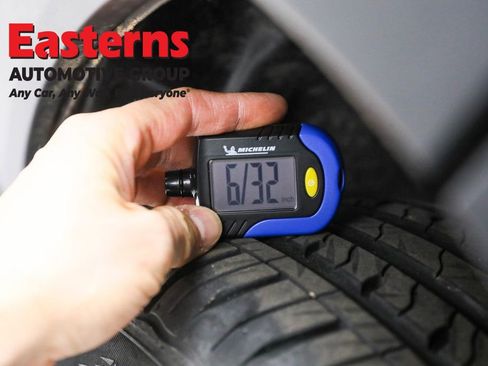 Used 2021 Jeep Cherokee Limited image 28