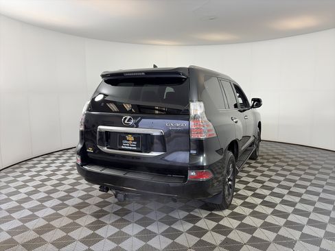 Used 2022 Lexus GX 460 Premium w/ Premium Plus Package image 10