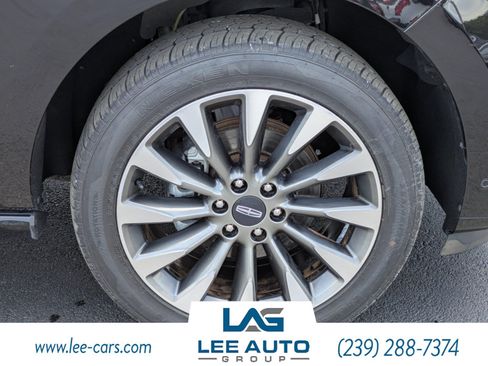 Used 2021 Lincoln Navigator Reserve w/ Luxury Package AWD/4WD image 9