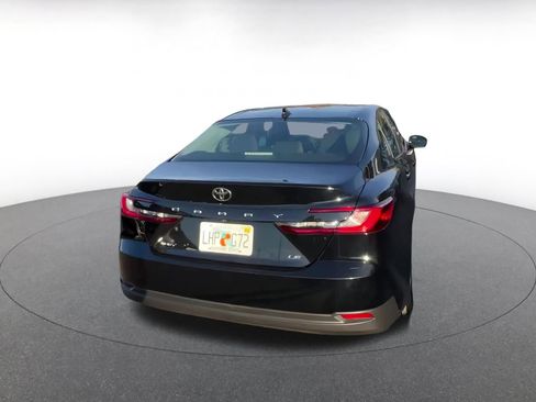 Used 2025 Toyota Camry LE image 14