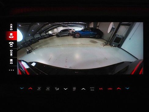 Used 2025 Dodge Charger Daytona Scat Pack w/ Track Pack image 36