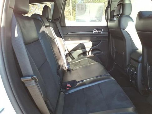 Used 2022 Jeep Grand Cherokee Laredo X AWD/4WD image 7