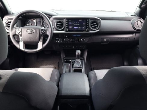 Used 2022 Toyota Tacoma TRD Off-Road w/ Technology Package AWD/4WD image 20