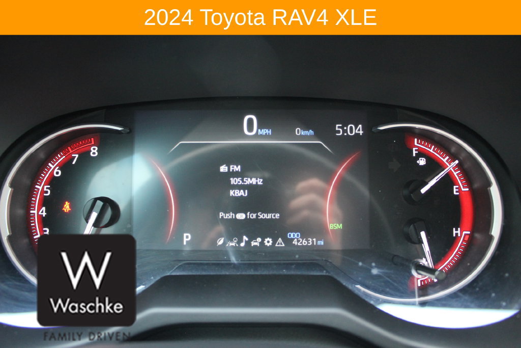 Used 2024 Toyota RAV4 XLE AWD/4WD image 35
