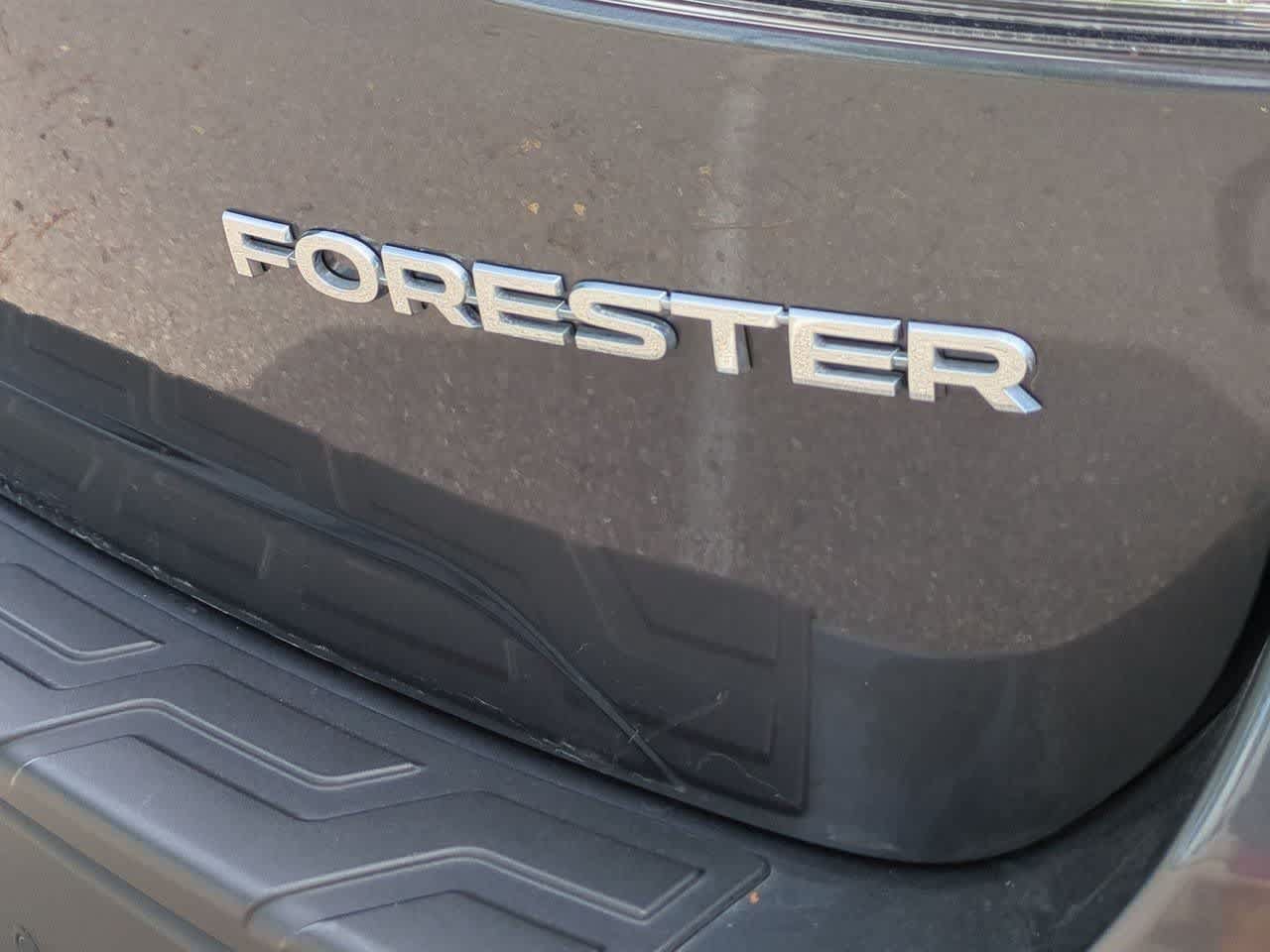Used 2023 Subaru Forester Limited AWD/4WD image 12
