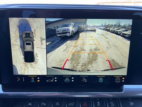 Used 2023 Chevrolet Silverado 1500 LT Trail Boss w/ Convenience Package II image 13