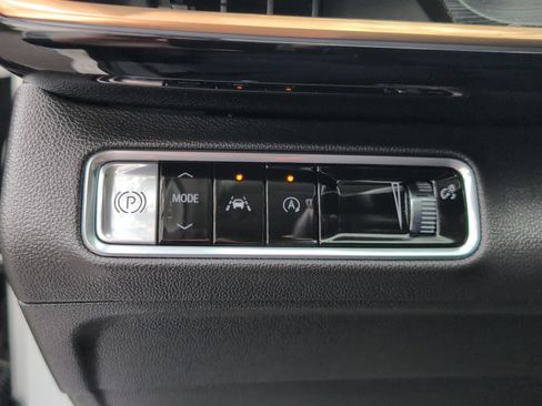 Used 2024 Buick Envision Avenir AWD/4WD image 20