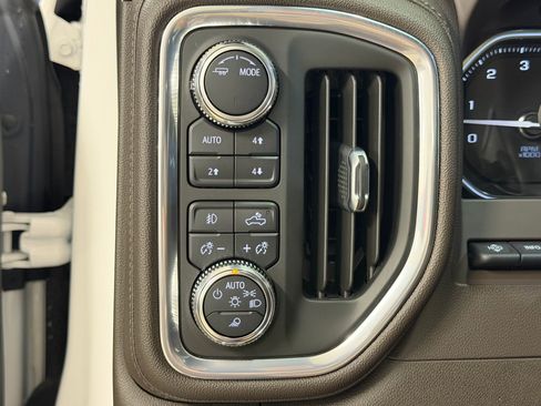 Used 2022 GMC Sierra 1500 Denali w/ Denali Reserve Package AWD/4WD image 32