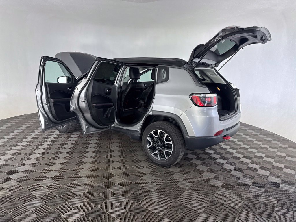 Used 2019 Jeep Compass Trailhawk AWD/4WD image 18