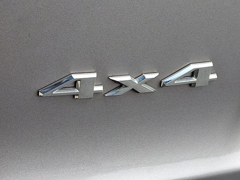 Used 2020 Jeep Cherokee Limited image 32