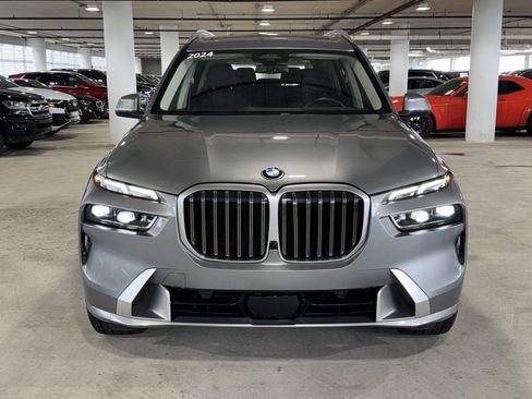 Used 2024 BMW X7 xDrive40i AWD/4WD image 3