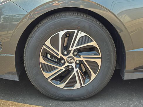 Used 2026 Hyundai Sonata Blue FWD image 29