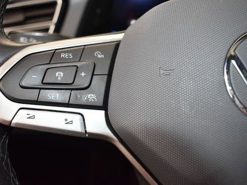 Used 2024 Volkswagen Atlas Cross Sport SEL R-Line AWD/4WD image 24