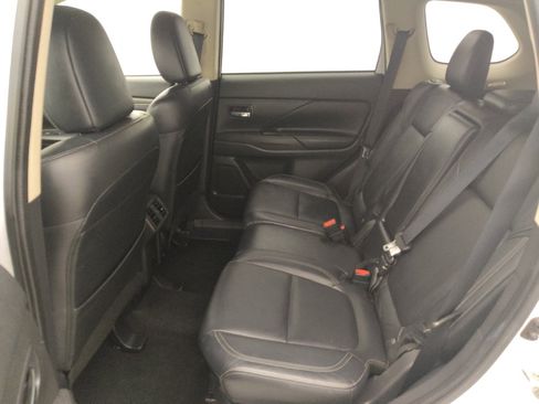Used 2020 Mitsubishi Outlander SEL AWD/4WD image 18