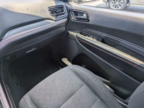 Used 2025 Dodge Durango GT AWD/4WD image 11
