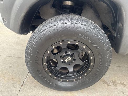 Used 2012 Toyota Tacoma 4x4 Double Cab w/ TRD Sport Pkg image 25