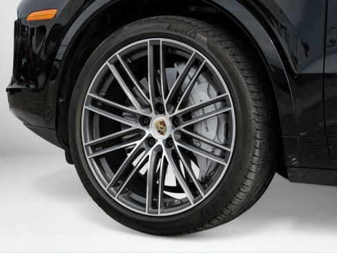 Used 2020 Porsche Cayenne Turbo image 67