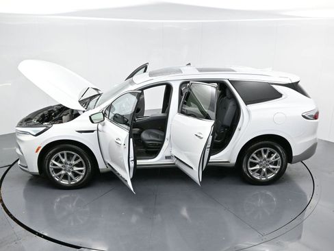 Used 2023 Buick Enclave Essence w/ Experience Buick Package image 40