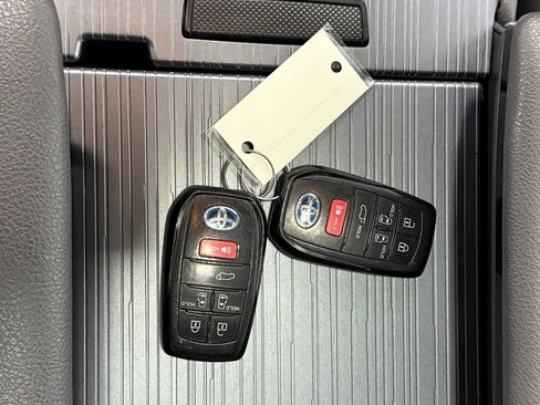 Used 2021 Toyota Sienna XSE image 36
