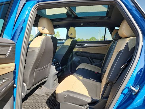 New 2026 Volkswagen Atlas Cross Sport SE image 12