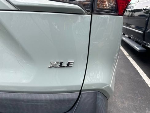 Used 2021 Toyota RAV4 XLE Premium FWD image 6