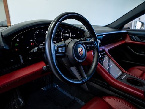 Used 2021 Porsche Taycan 4S image 32