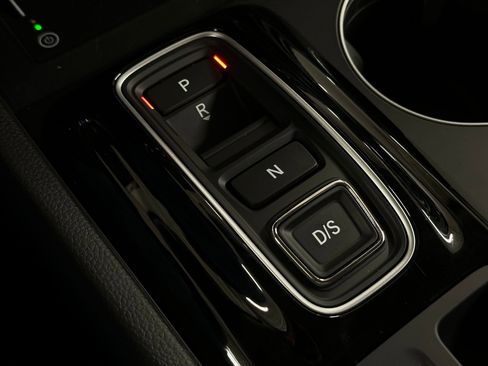 New 2025 Honda Pilot EX-L image 16